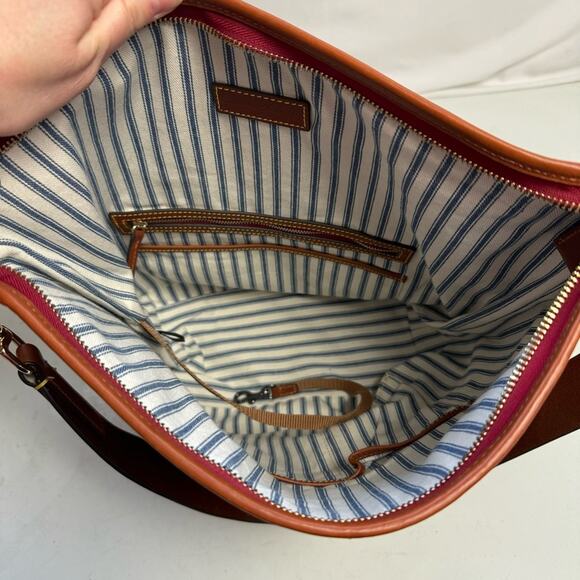 Dooney & Bourke Large Tan Pebble Hobo Shoulder Bag Purse - Picture 6 of 10